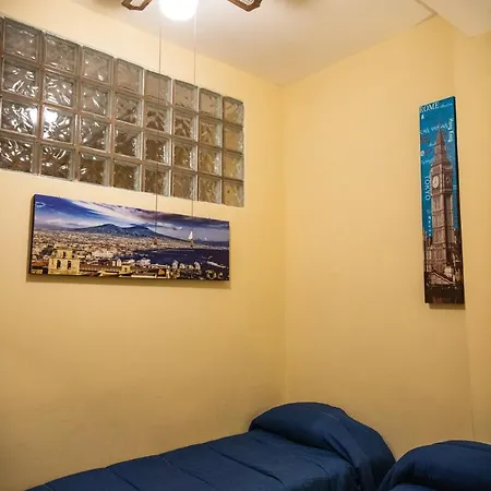 Casa Dinastia Borbone - Centro Storico נאפולי